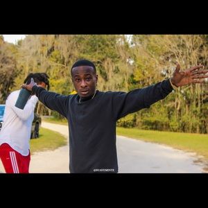 Meet your Posher, Tray